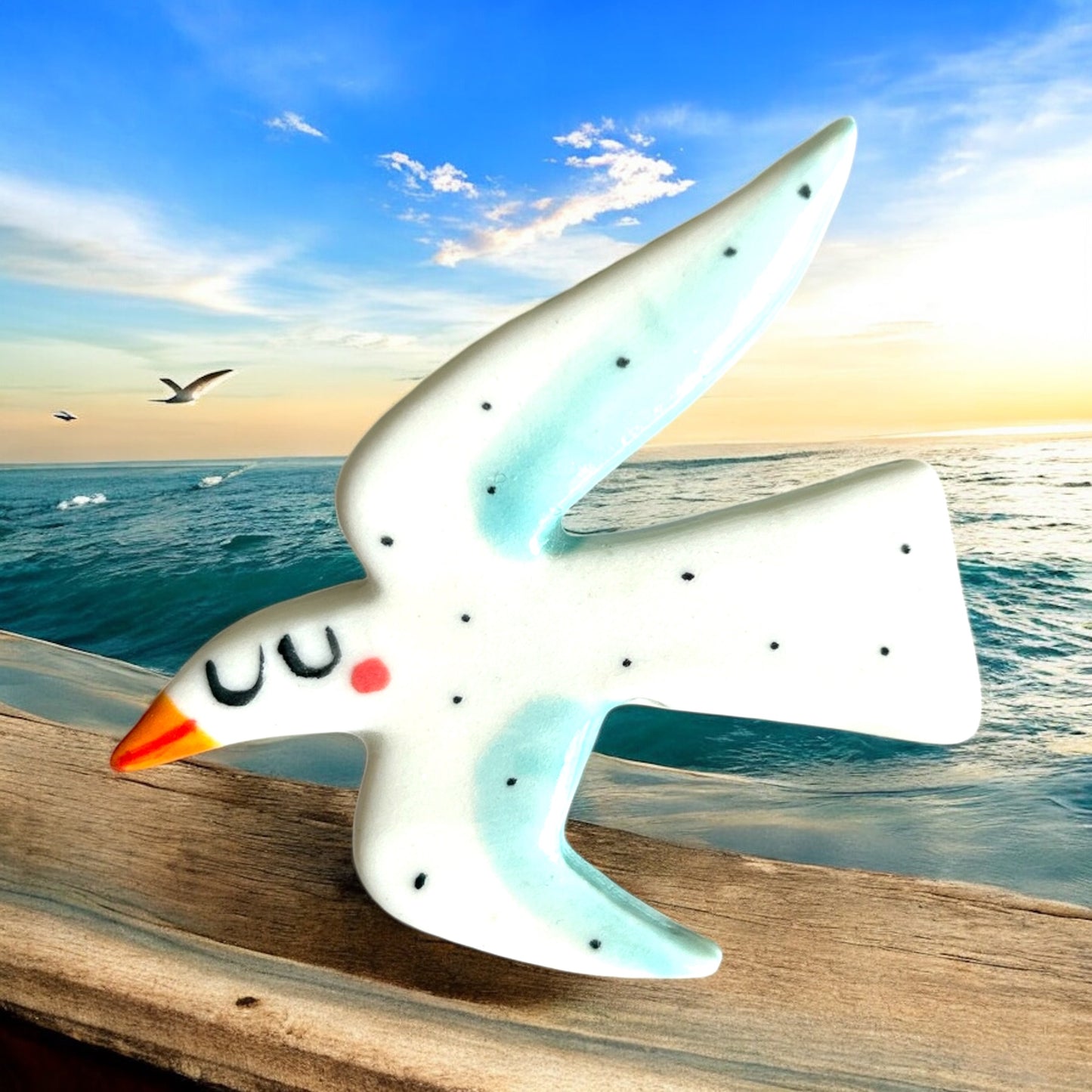 Seagull Ceramic Brooch/pin/button/badge.Ceramic/Porcelain.Animal jewellery.Handmade in Wales ,Uk