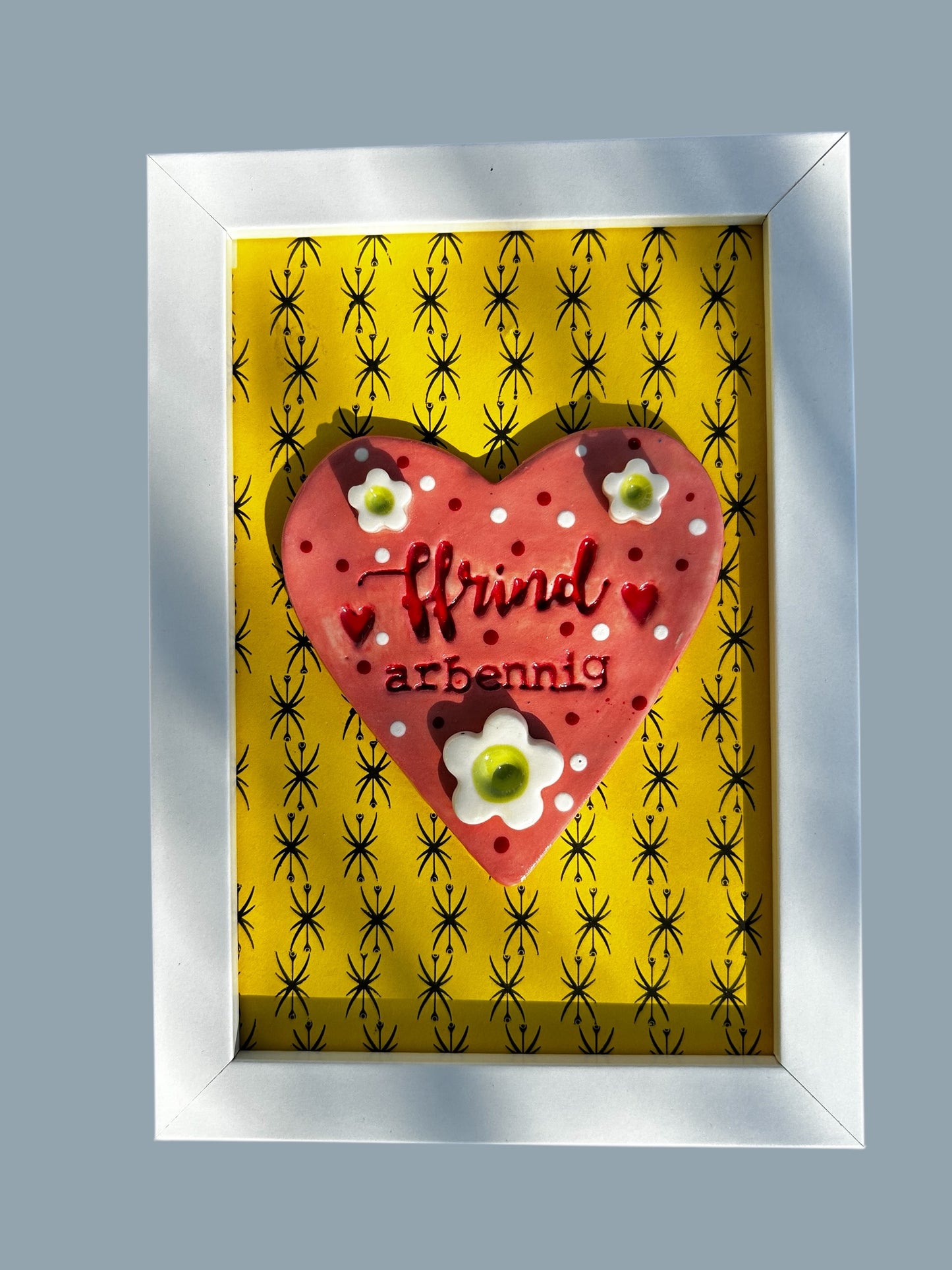 Ffrind Arbennig Ceramic Welsh Wall Art. Best Friend Framed Ceramic Love Heart Picture. Welsh Gift.Mother’s Day Gift.Welsh Best Friend Gift.