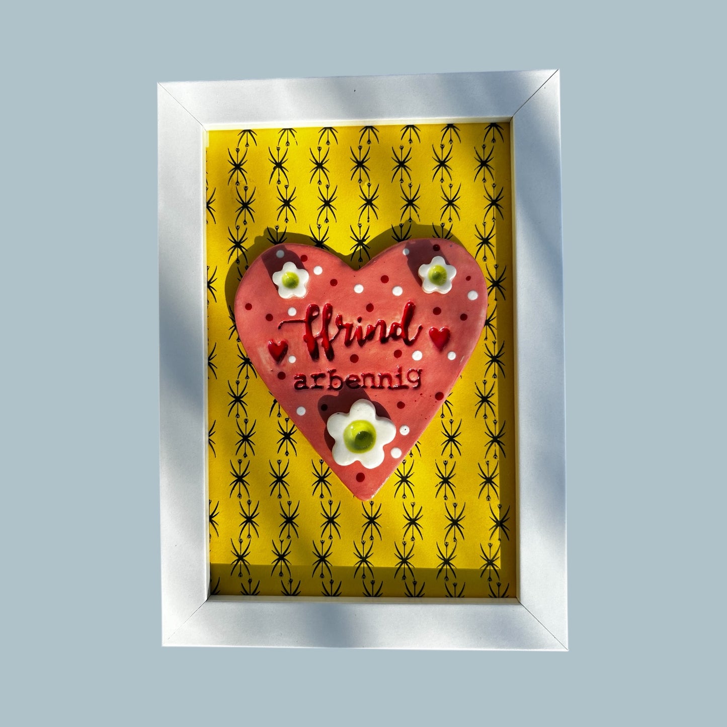 Ffrind Arbennig Ceramic Welsh Wall Art. Best Friend Framed Ceramic Love Heart Picture. Welsh Gift.Mother’s Day Gift.Welsh Best Friend Gift.